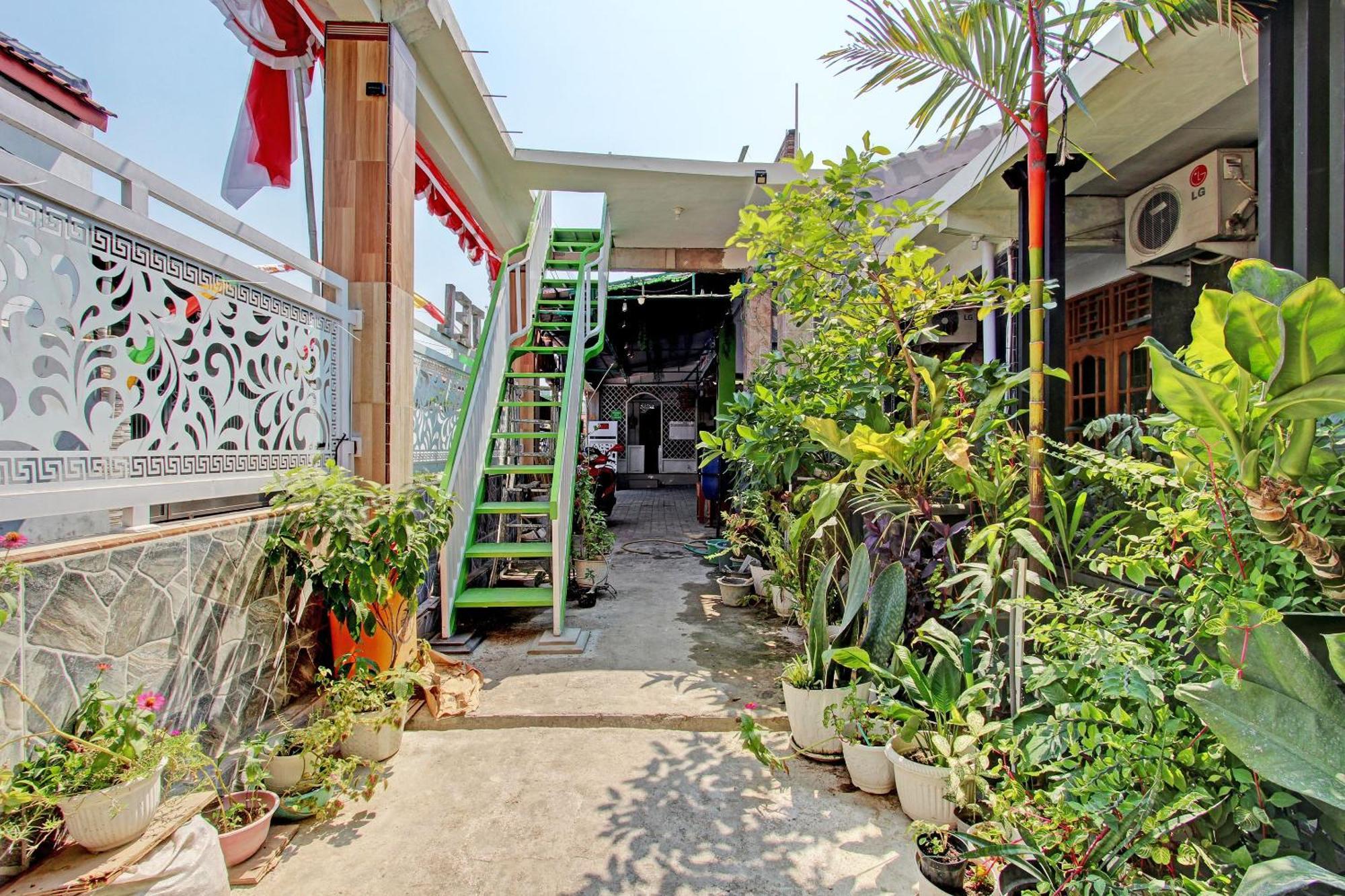 טגאל Capital O 92929 Hotel New Tirta Kencana Syariah מראה חיצוני תמונה