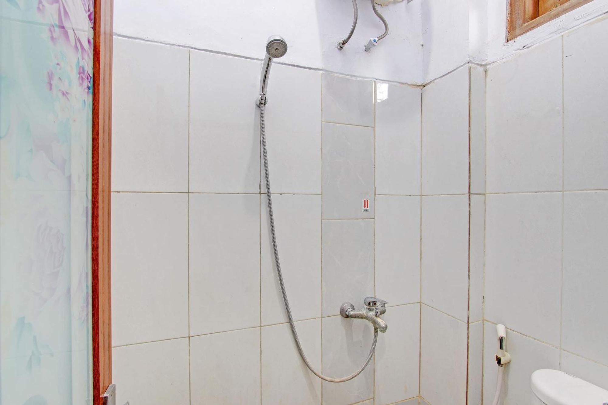 טגאל Capital O 92929 Hotel New Tirta Kencana Syariah מראה חיצוני תמונה